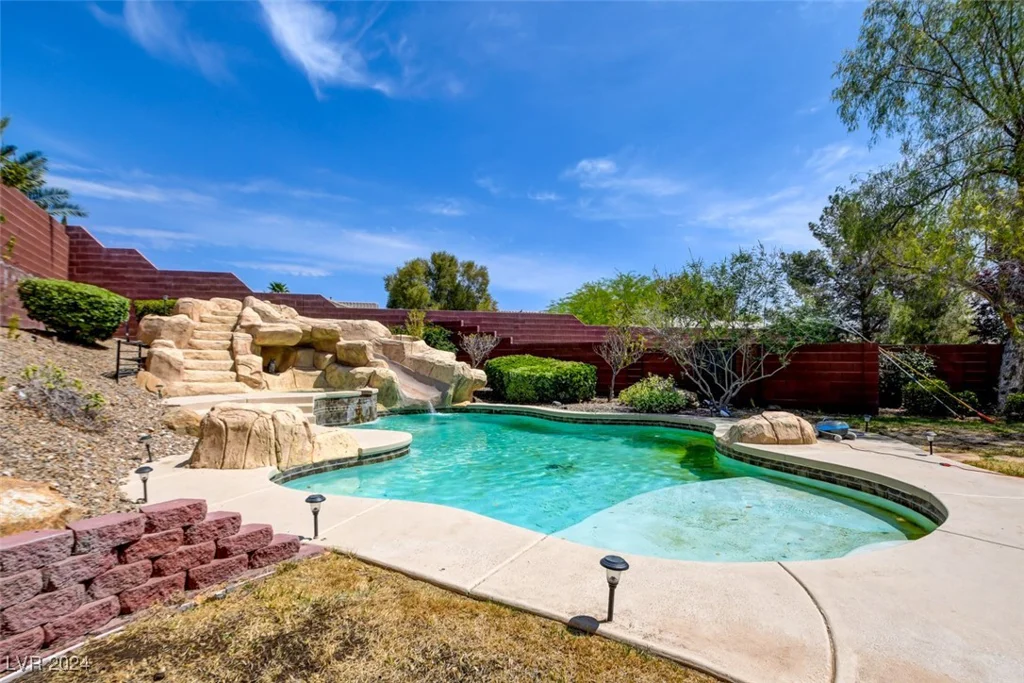 5301 Fairbranch, Las Vegas, NV 89135