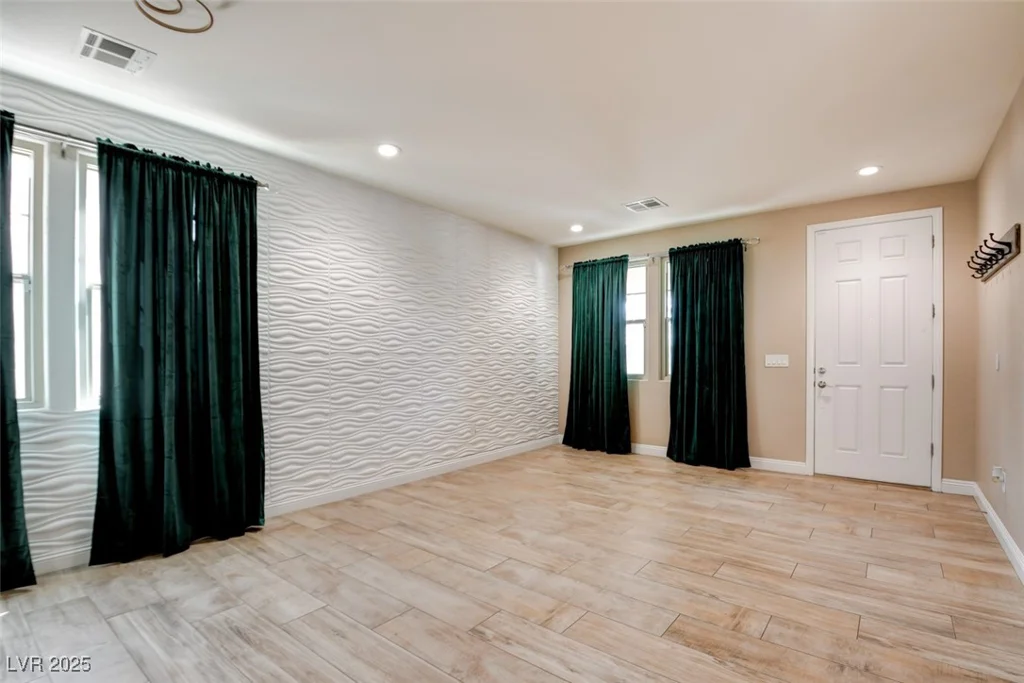 5301 Fairbranch, Las Vegas, NV 89135