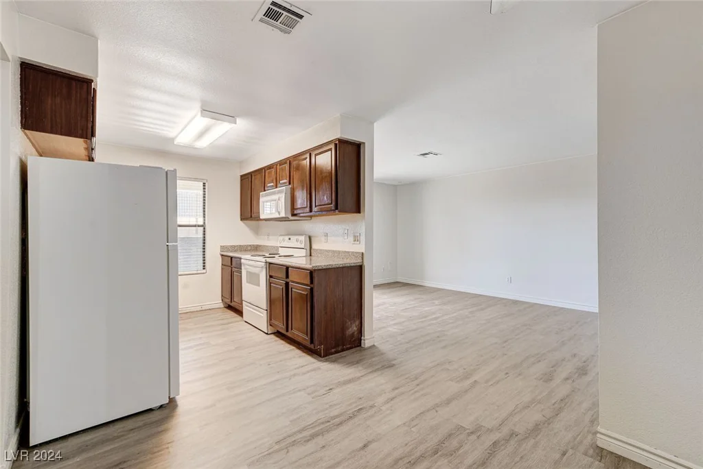 2451 Rainbow, Las Vegas, NV 89108