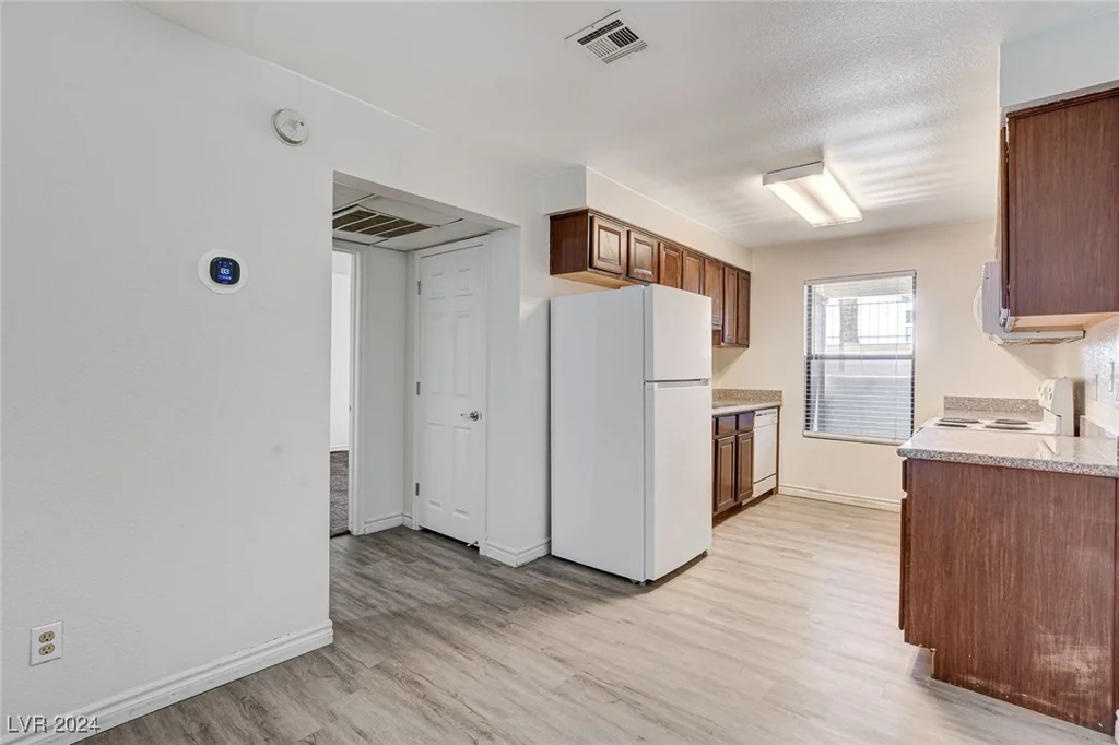 2451 Rainbow, Las Vegas, NV 89108