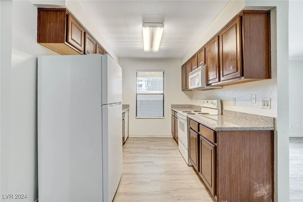 2451 Rainbow, Las Vegas, NV 89108