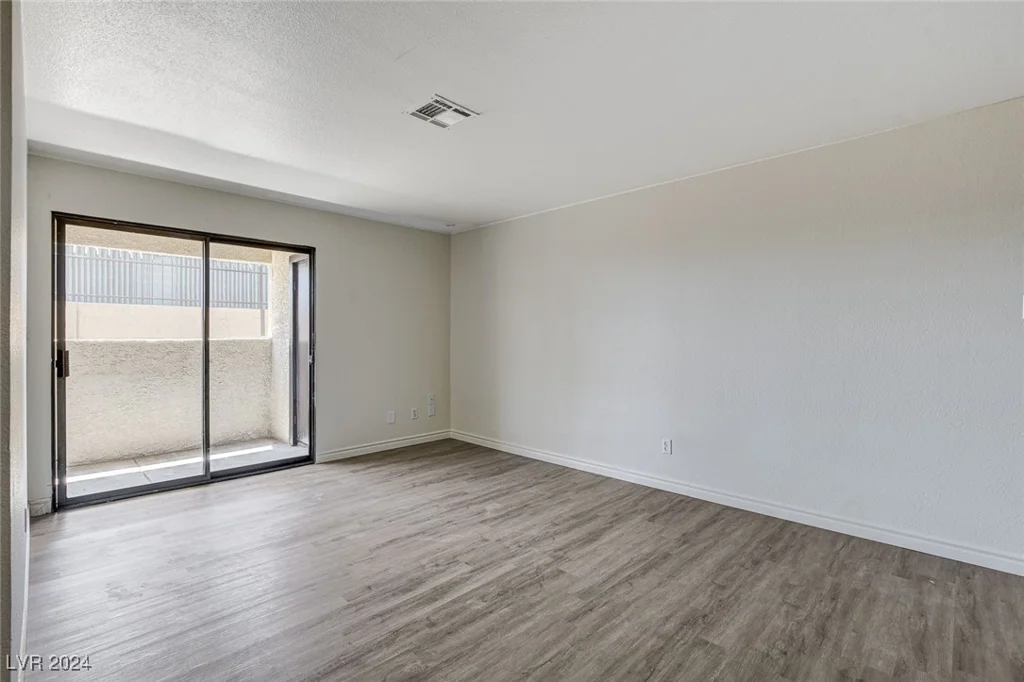 2451 Rainbow, Las Vegas, NV 89108