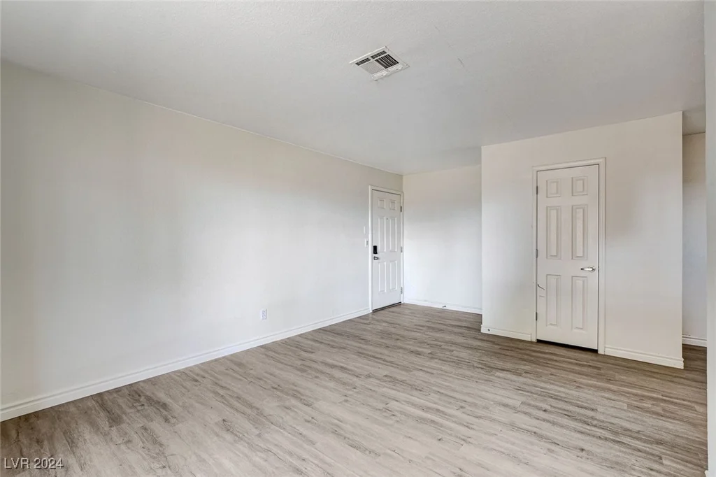 2451 Rainbow, Las Vegas, NV 89108