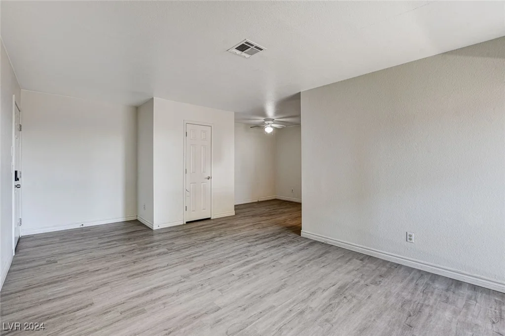 2451 Rainbow, Las Vegas, NV 89108