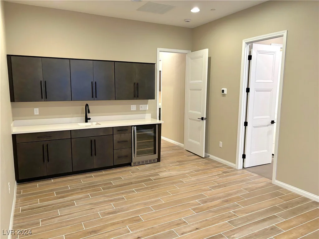 6483 Dove Point, Las Vegas, NV 89130