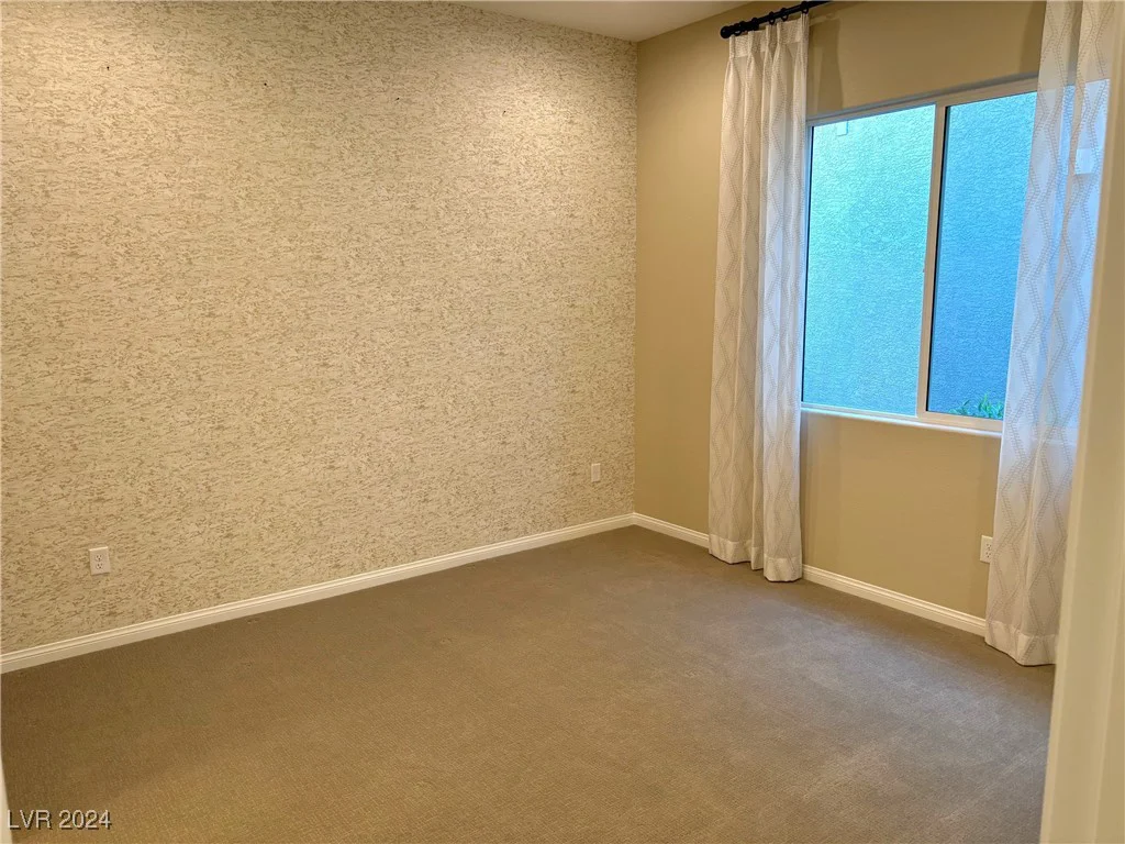 6483 Dove Point, Las Vegas, NV 89130