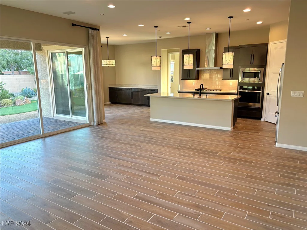 6483 Dove Point, Las Vegas, NV 89130