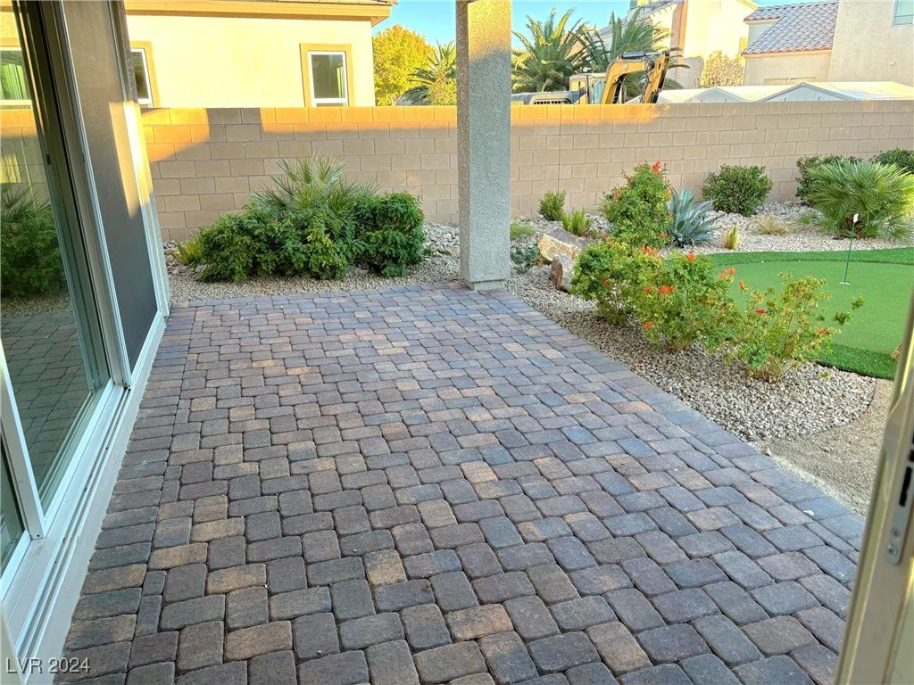 6483 Dove Point, Las Vegas, NV 89130