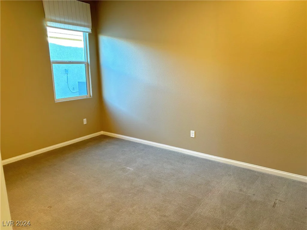 6483 Dove Point, Las Vegas, NV 89130