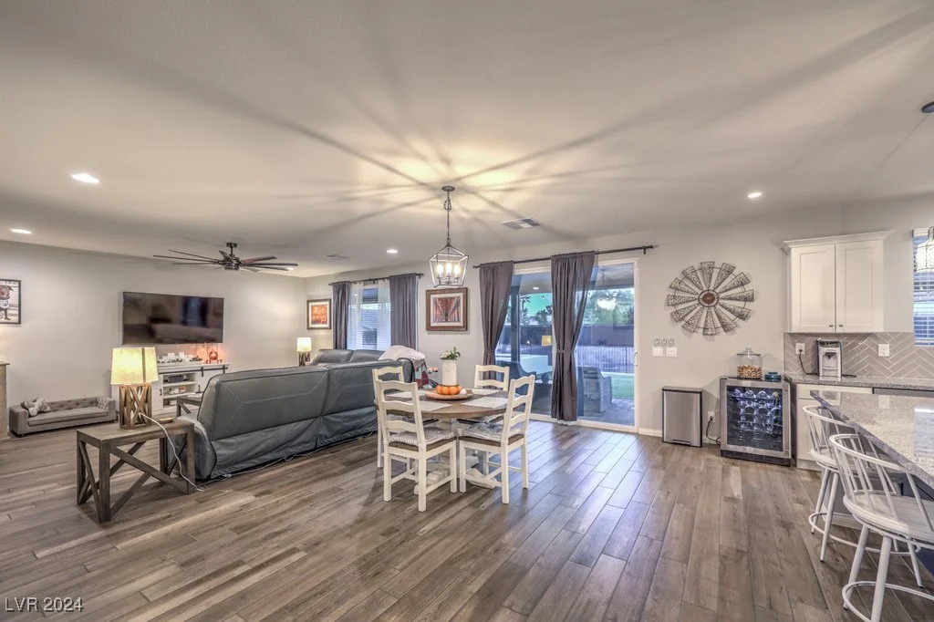 8931 Hammer, Las Vegas, NV 89149