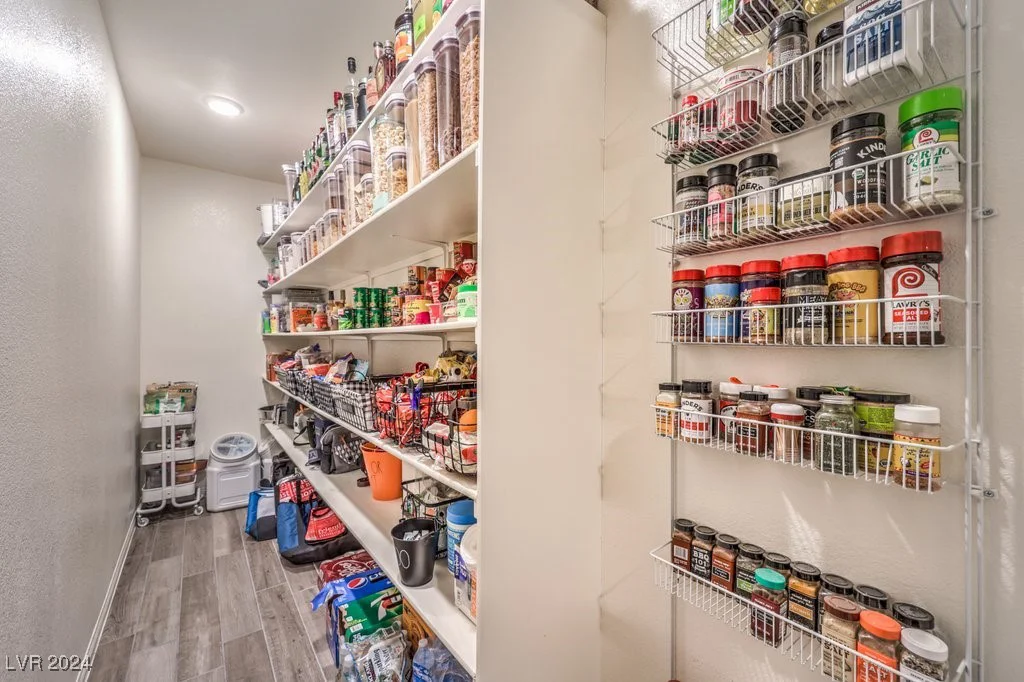8931 Hammer, Las Vegas, NV 89149