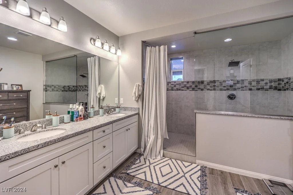 8931 Hammer, Las Vegas, NV 89149