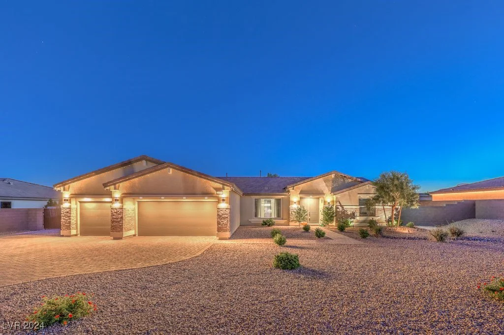 8931 Hammer, Las Vegas, NV 89149