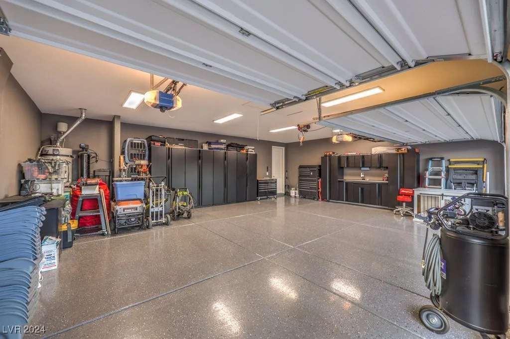 8931 Hammer, Las Vegas, NV 89149
