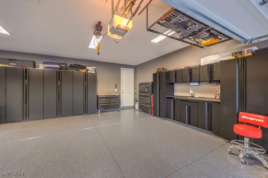8931 Hammer, Las Vegas, NV 89149