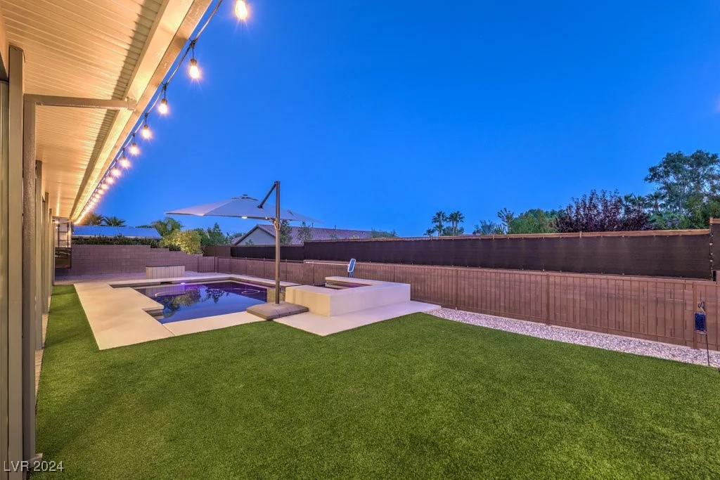 8931 Hammer, Las Vegas, NV 89149