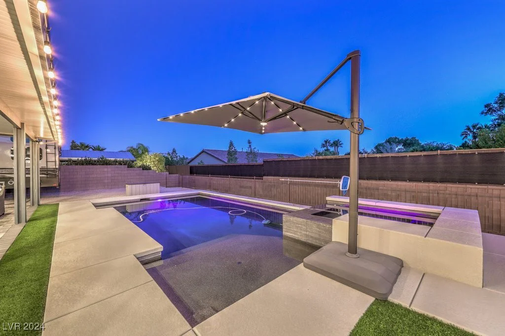 8931 Hammer, Las Vegas, NV 89149