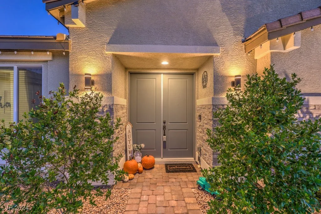 8931 Hammer, Las Vegas, NV 89149