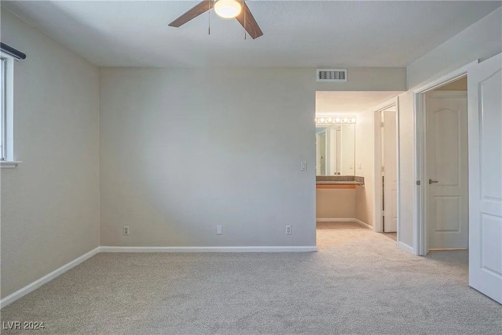 639 Oakmont, Las Vegas, NV 89109
