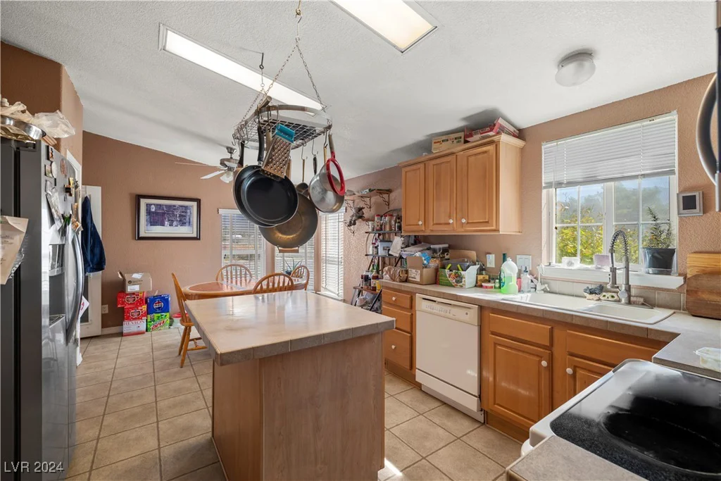 5120 Michelle, Pahrump, NV 89060