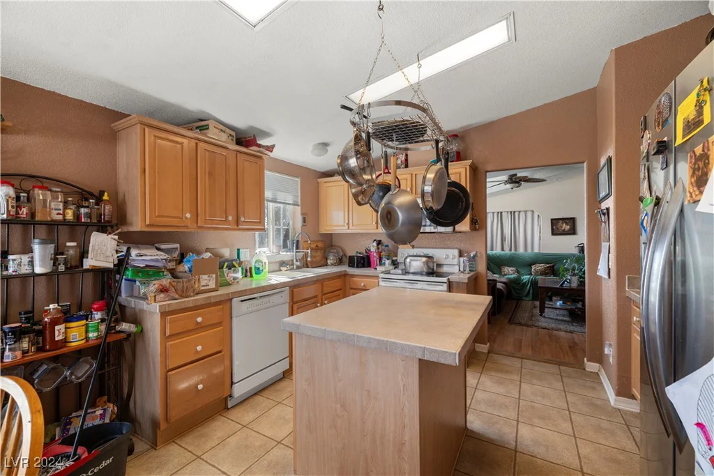 5120 Michelle, Pahrump, NV 89060