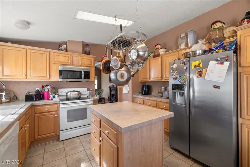 5120 Michelle, Pahrump, NV 89060