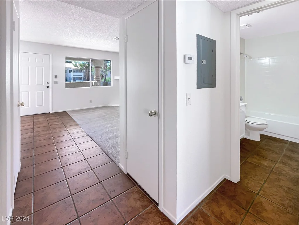 900 Boulder Springs, Las Vegas, NV 89128