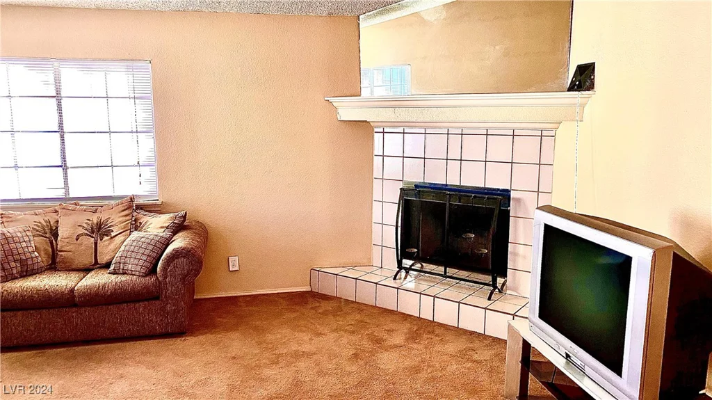 5860 Medallion, Las Vegas, NV 89122