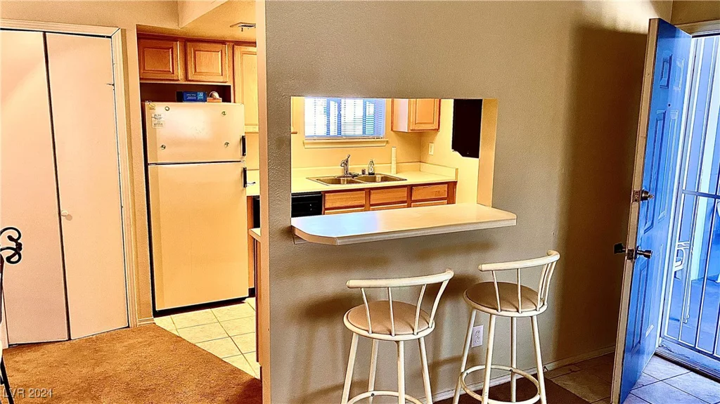5860 Medallion, Las Vegas, NV 89122