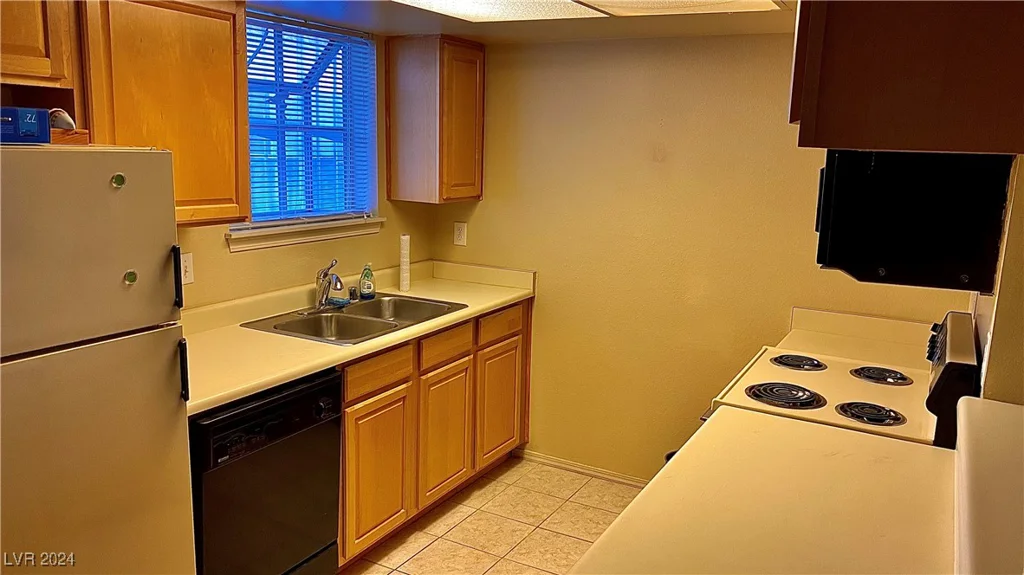 5860 Medallion, Las Vegas, NV 89122