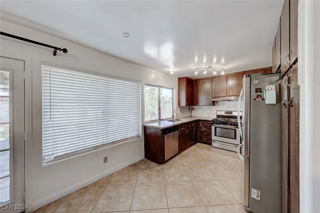 7244 Bridgeview, Las Vegas, NV 89147