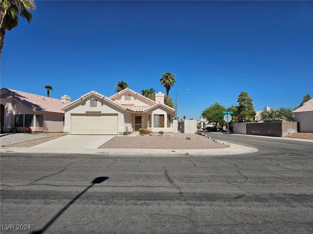 5216 Del Lago, Las Vegas, NV 89130