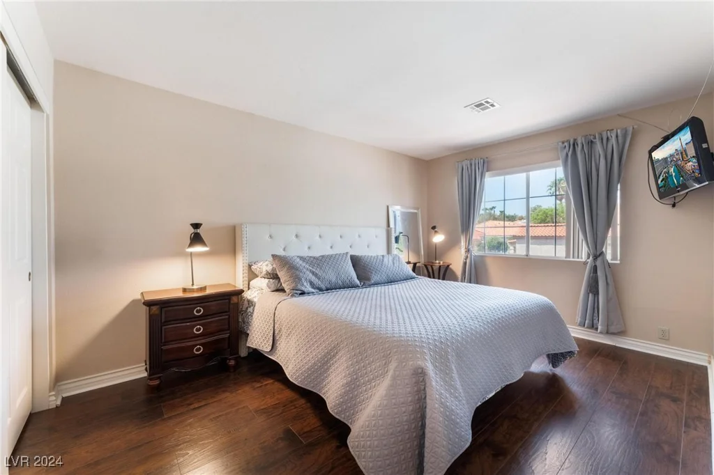 2530 Ontario, Las Vegas, NV 89128