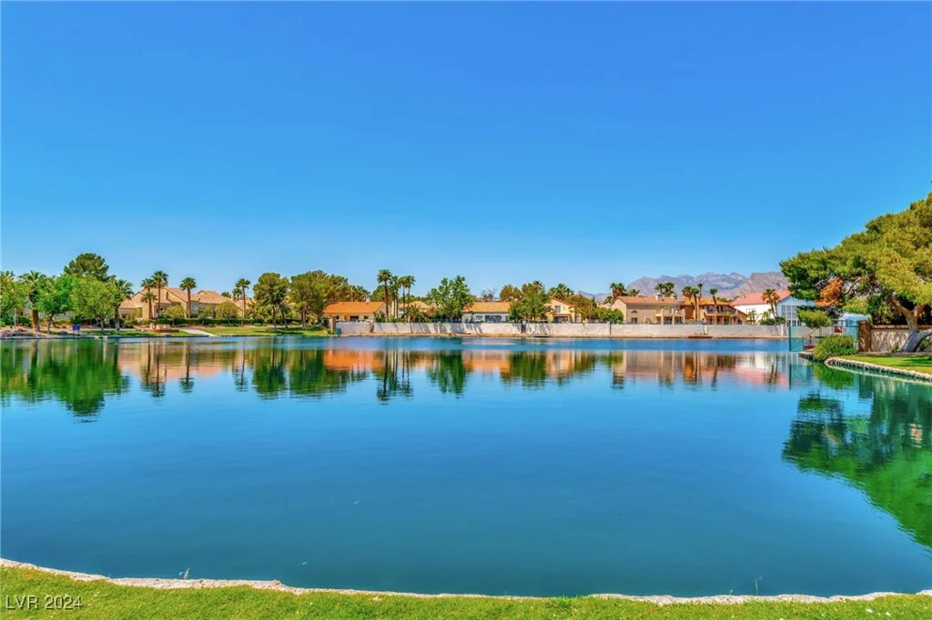 2530 Ontario, Las Vegas, NV 89128