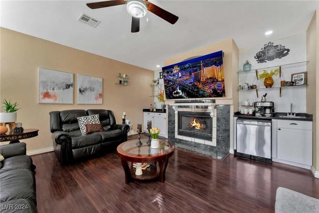 2530 Ontario, Las Vegas, NV 89128
