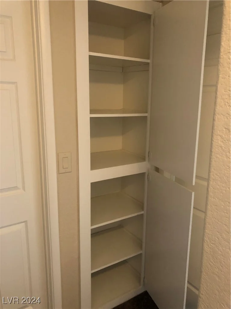 1812 Robin, Las Vegas, NV 89106