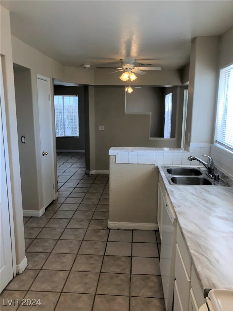 1812 Robin, Las Vegas, NV 89106