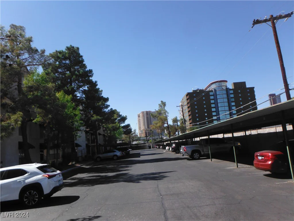 520 Elm, Las Vegas, NV 89169