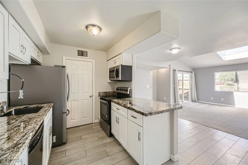 5185 Gray, Las Vegas, NV 89119