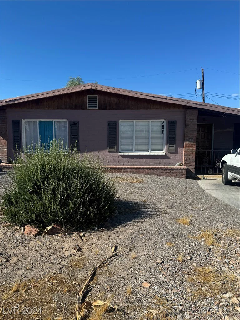 2025 Bracken, Las Vegas, NV 89104