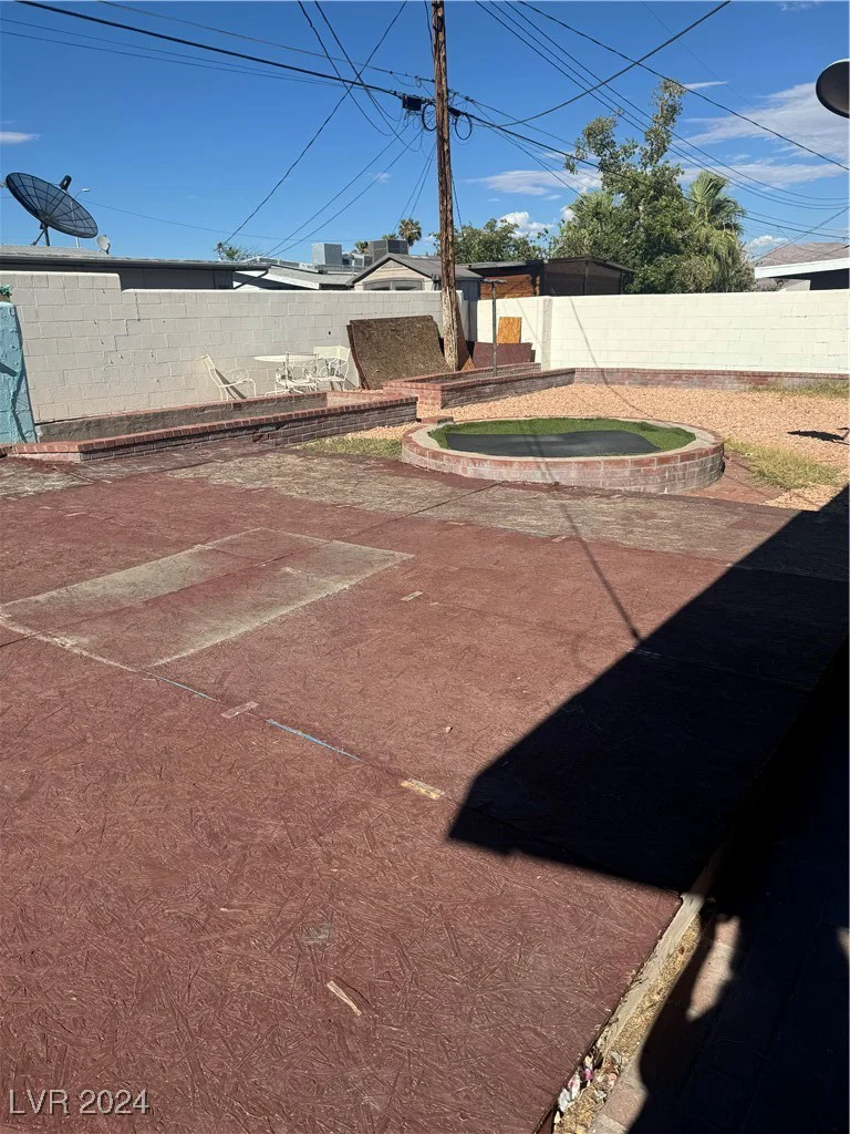 2025 Bracken, Las Vegas, NV 89104