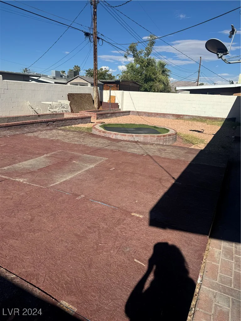 2025 Bracken, Las Vegas, NV 89104