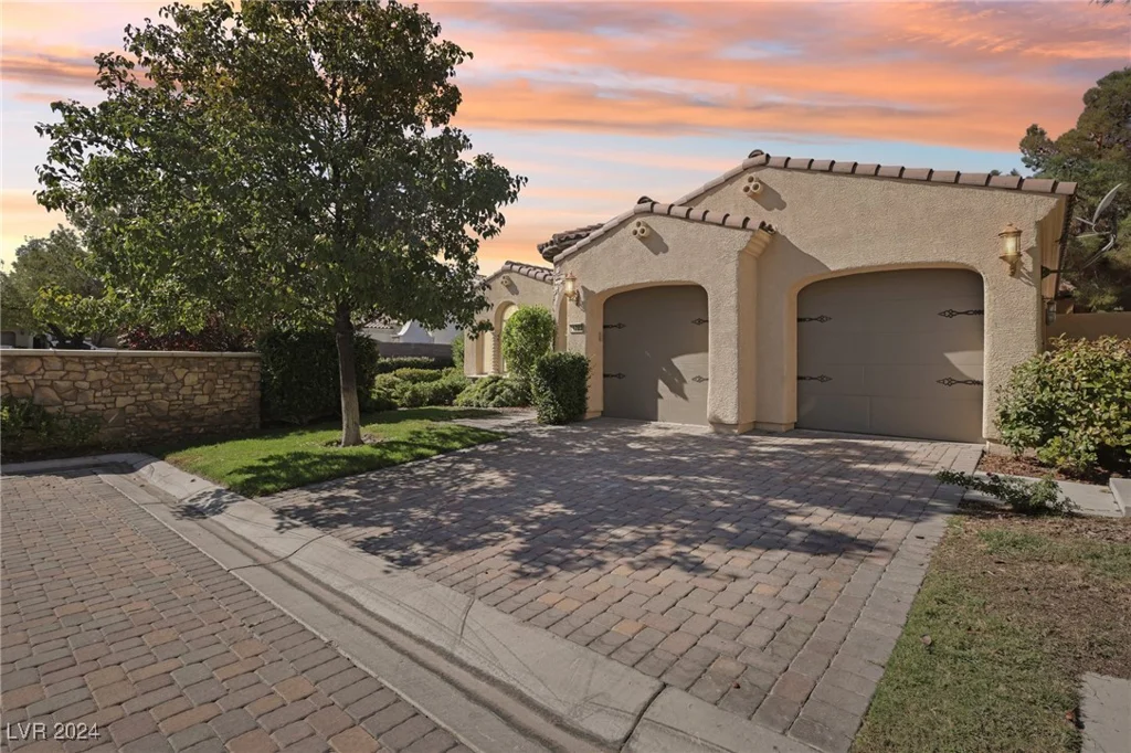 11783 Weybrook Park, Las Vegas, NV 89141