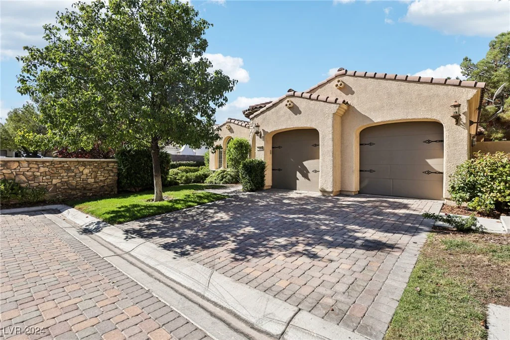 11783 Weybrook Park, Las Vegas, NV 89141