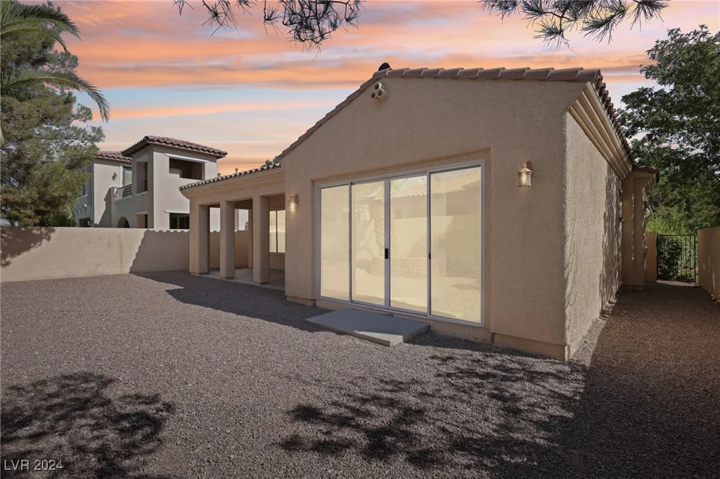 11783 Weybrook Park, Las Vegas, NV 89141