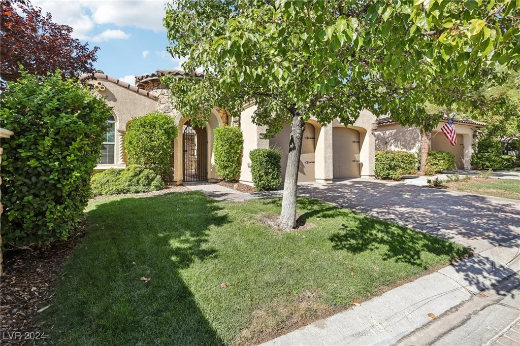 11783 Weybrook Park, Las Vegas, NV 89141
