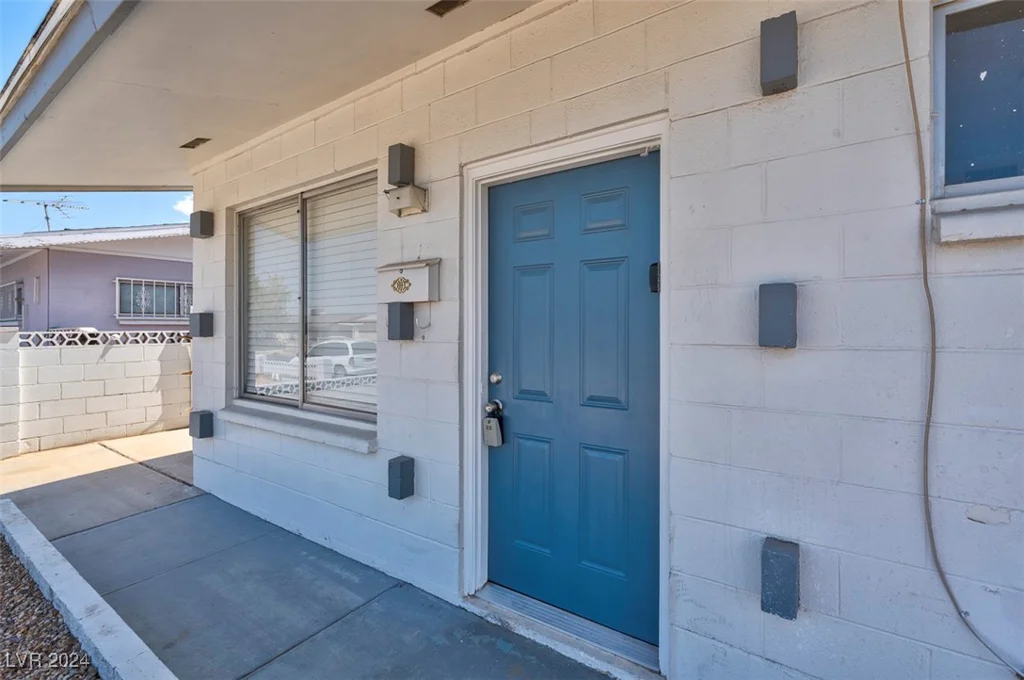 4313 El Conlon, Las Vegas, NV 89102
