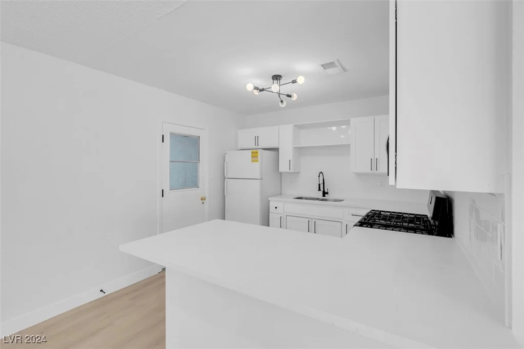 4313 El Conlon, Las Vegas, NV 89102