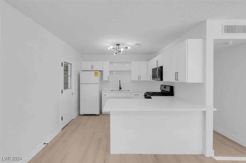 4313 El Conlon, Las Vegas, NV 89102