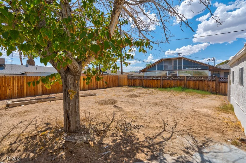 4313 El Conlon, Las Vegas, NV 89102